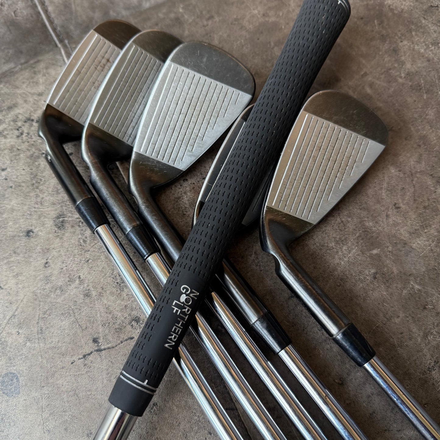 PING G710 BLACK IRONS / 5-PW / AWT REGULAR / BLUE DOT / 1” LONGER / PART EX WELCOME