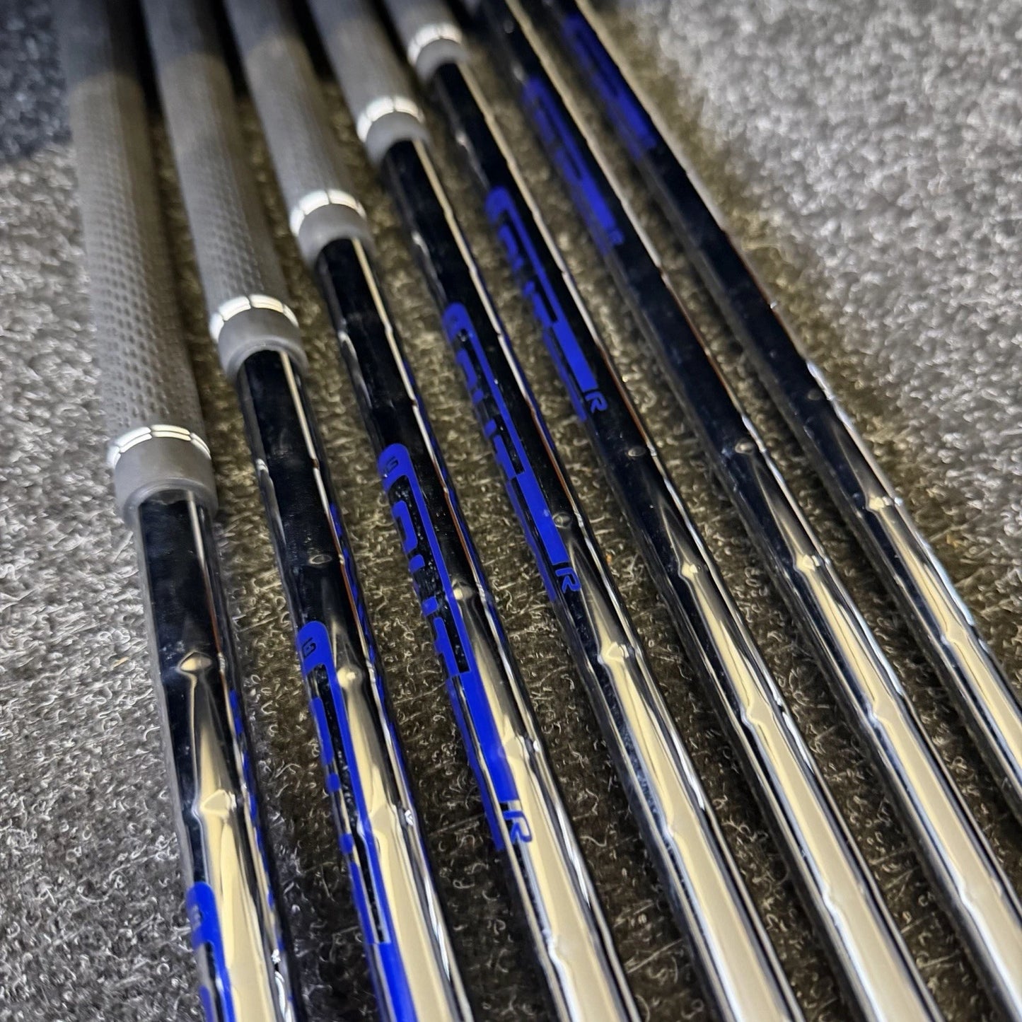 PING G430 IRONS / 6-PW + 45 + 54 / PING AWT 2.0 REGULAR SHAFTS / BLUE DOT