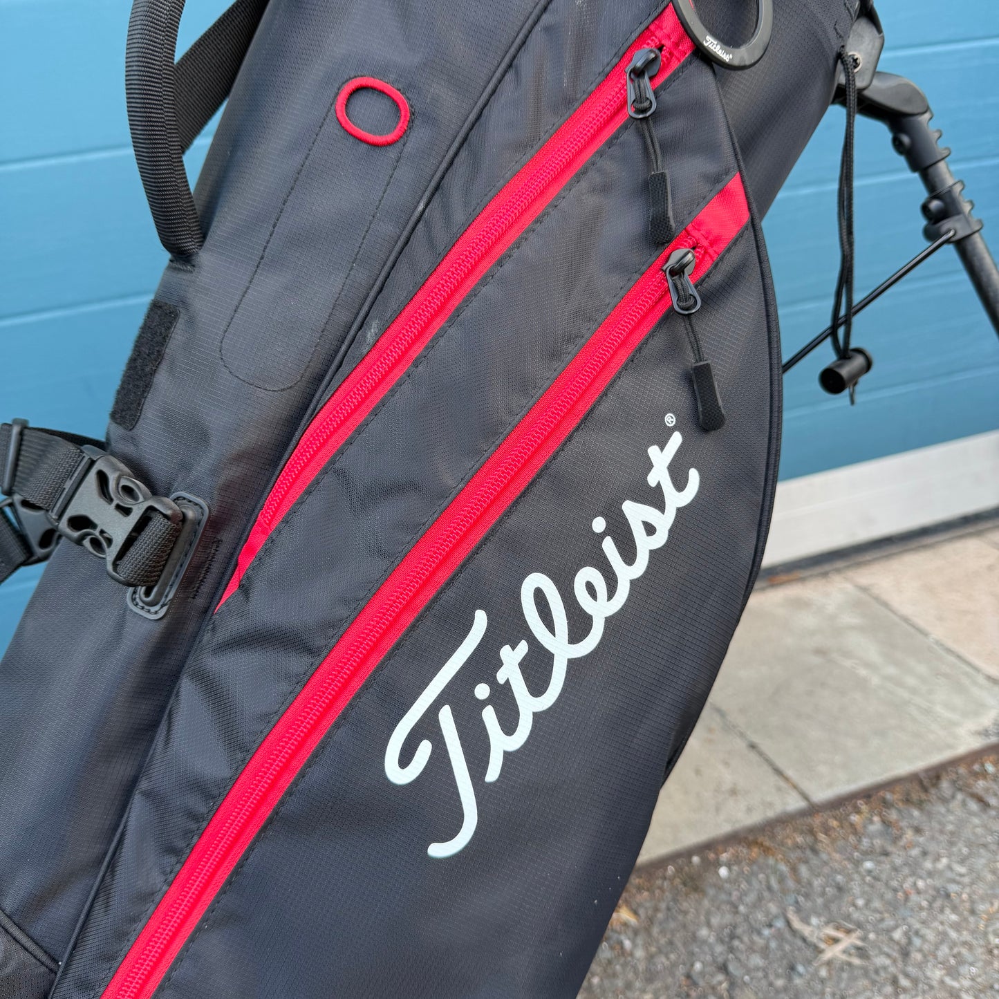 TITLEIST PLAYERS 4 CARBON LIGHTWEIGHT STAND BAG - RED/BLACK