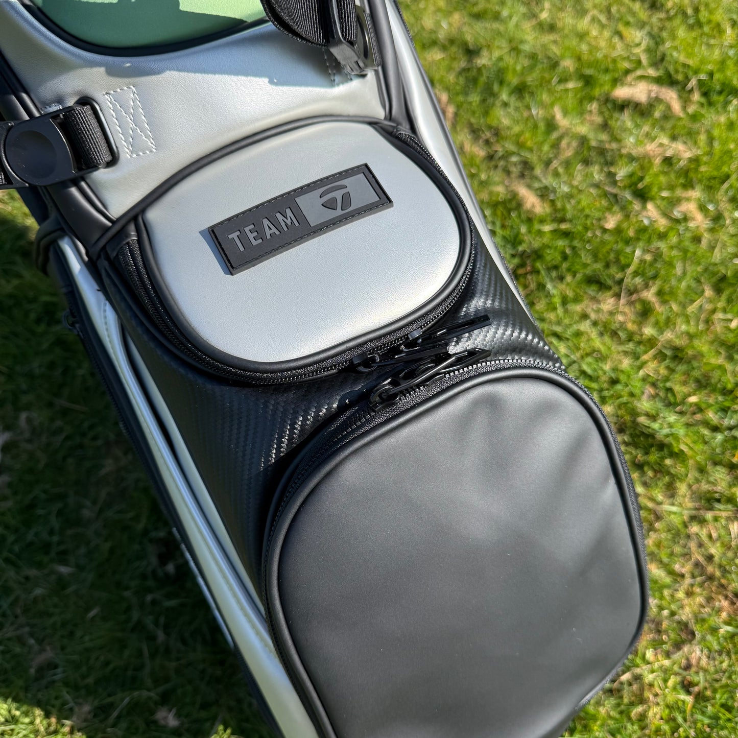 TAYLORMADE QI35 2025 TOUR STAND BAG - BRAND NEW
