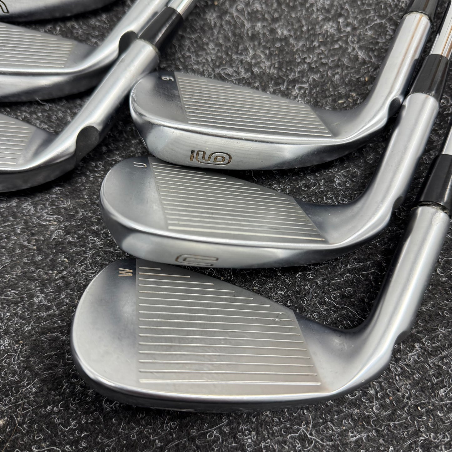 PING G410 IRONS / 6-UW / KBS TOUR 90 STIFF SHAFTS / RED DOT