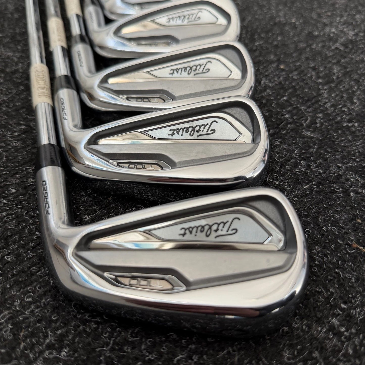 TITLEIST T100 2019 IRONS / 5-PW / TRUE TEMPER S300 AMT WHITE STIFF SHAFTS