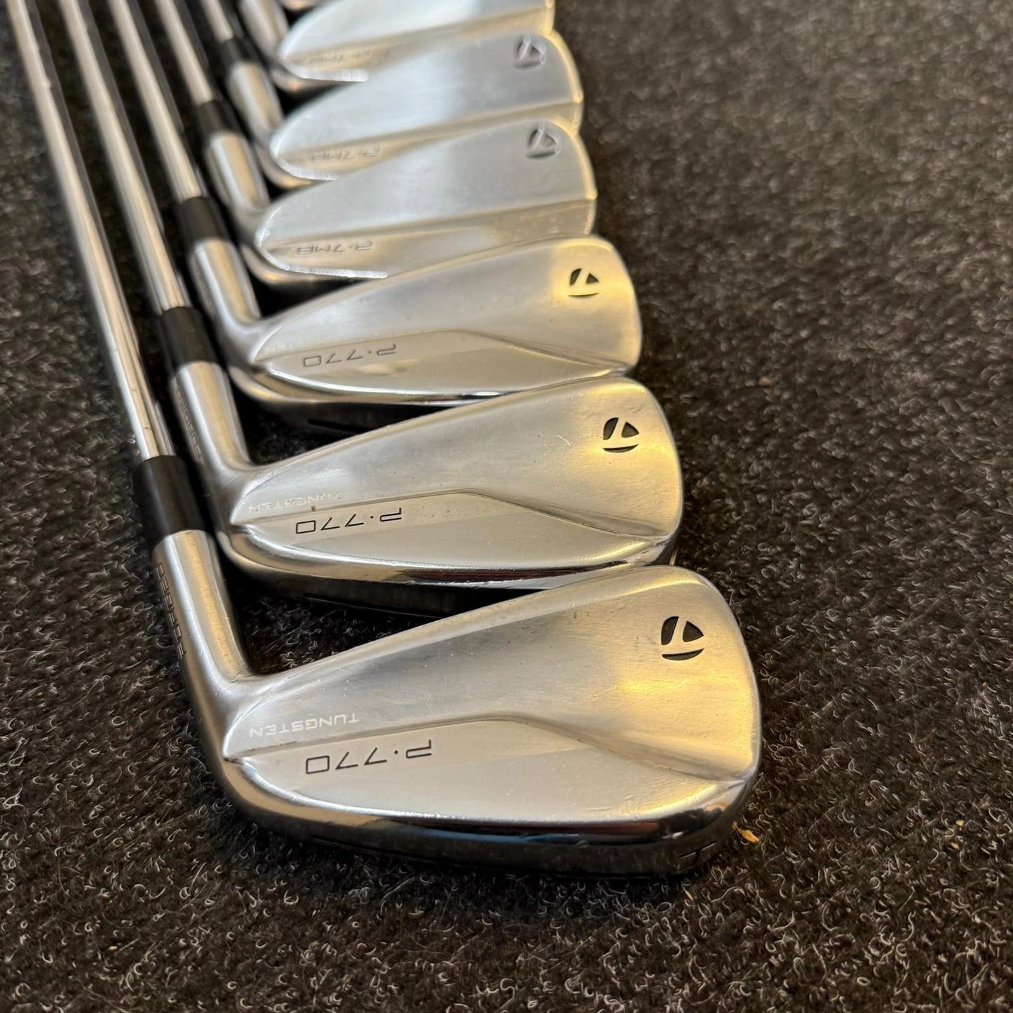 TAYLORMADE P770/P7MB COMBO IRON SET / 4-PW / KBS TOUR 120 STIFF SHAFTS