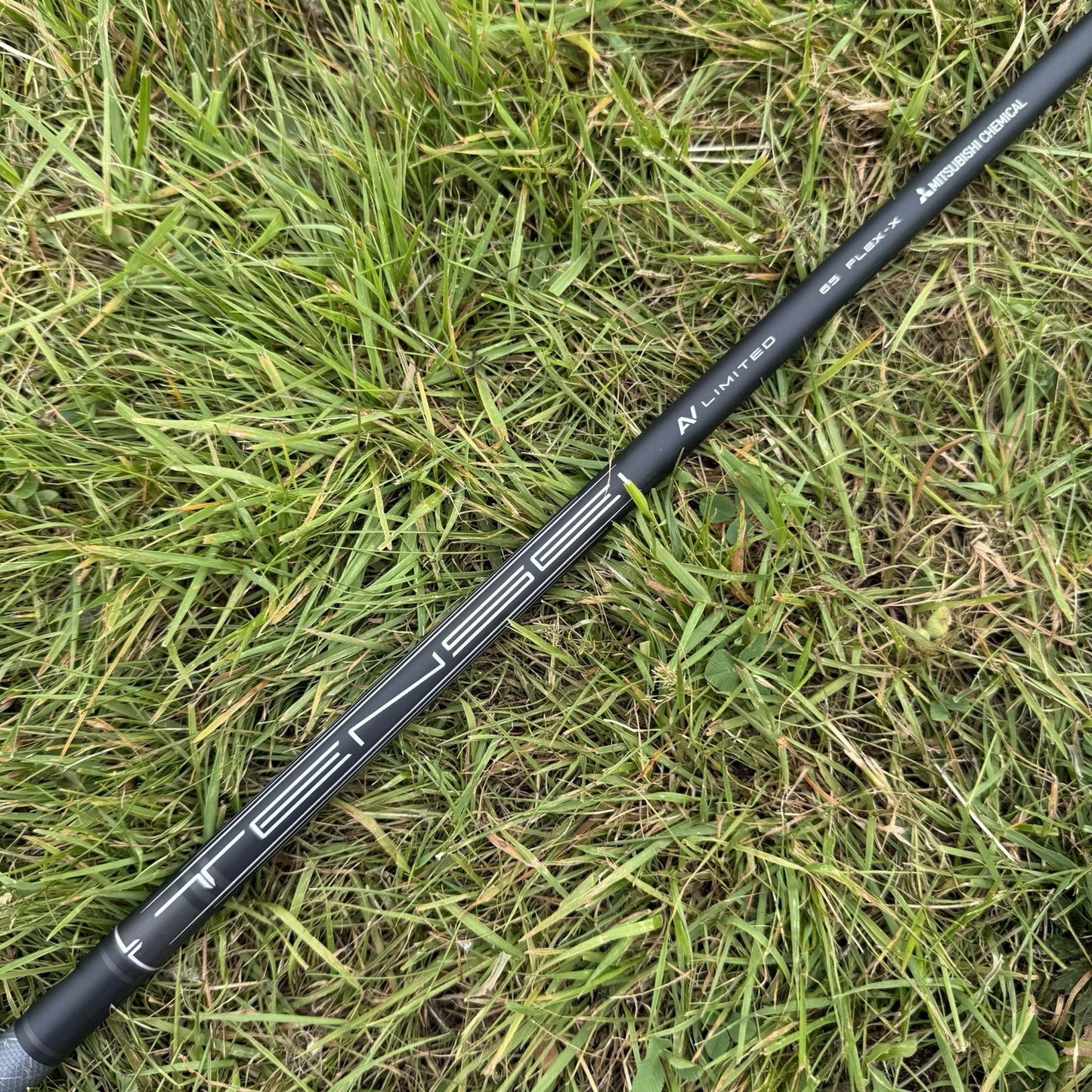 MITSUBISHI CHEMICAL AV SERIES 65 X FLEX DRIVER SHAFT / TAYLORMADE TIP