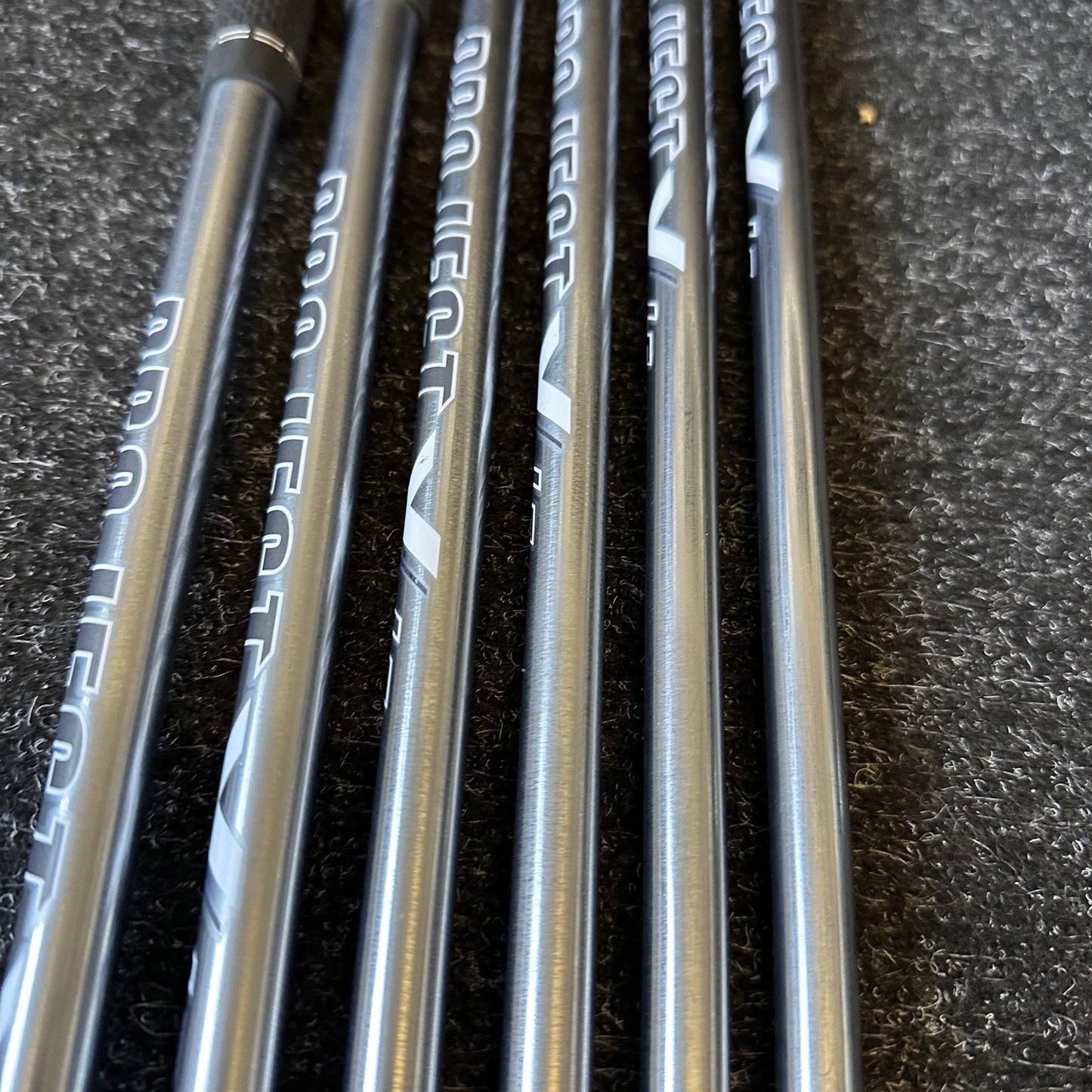PING I525 IRONS / 5-PW / PROJECT X LZ 6.0 STIFF SHAFTS / BLUE DOT