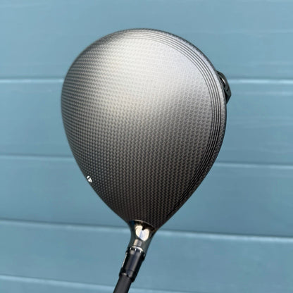 TAYLORMADE QI35 DRIVER / 9 DEGREE / KAI’LI CB 60 STIFF SHAFT