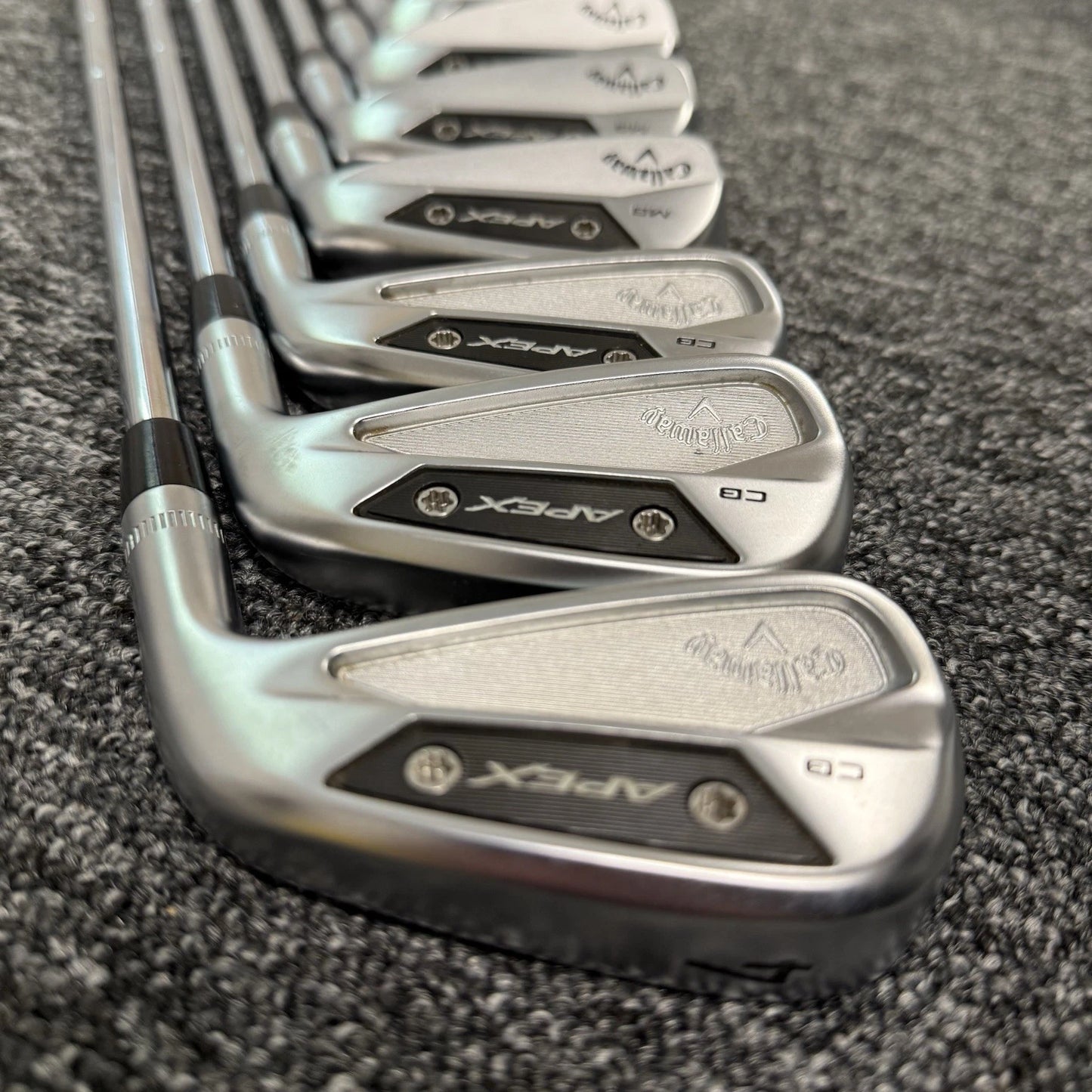 CALLAWAY APEX 2024 CB/MB COMBO IRONS / 4-10 / DYNAMIC GOLD TT MID 155 S300 STIFF