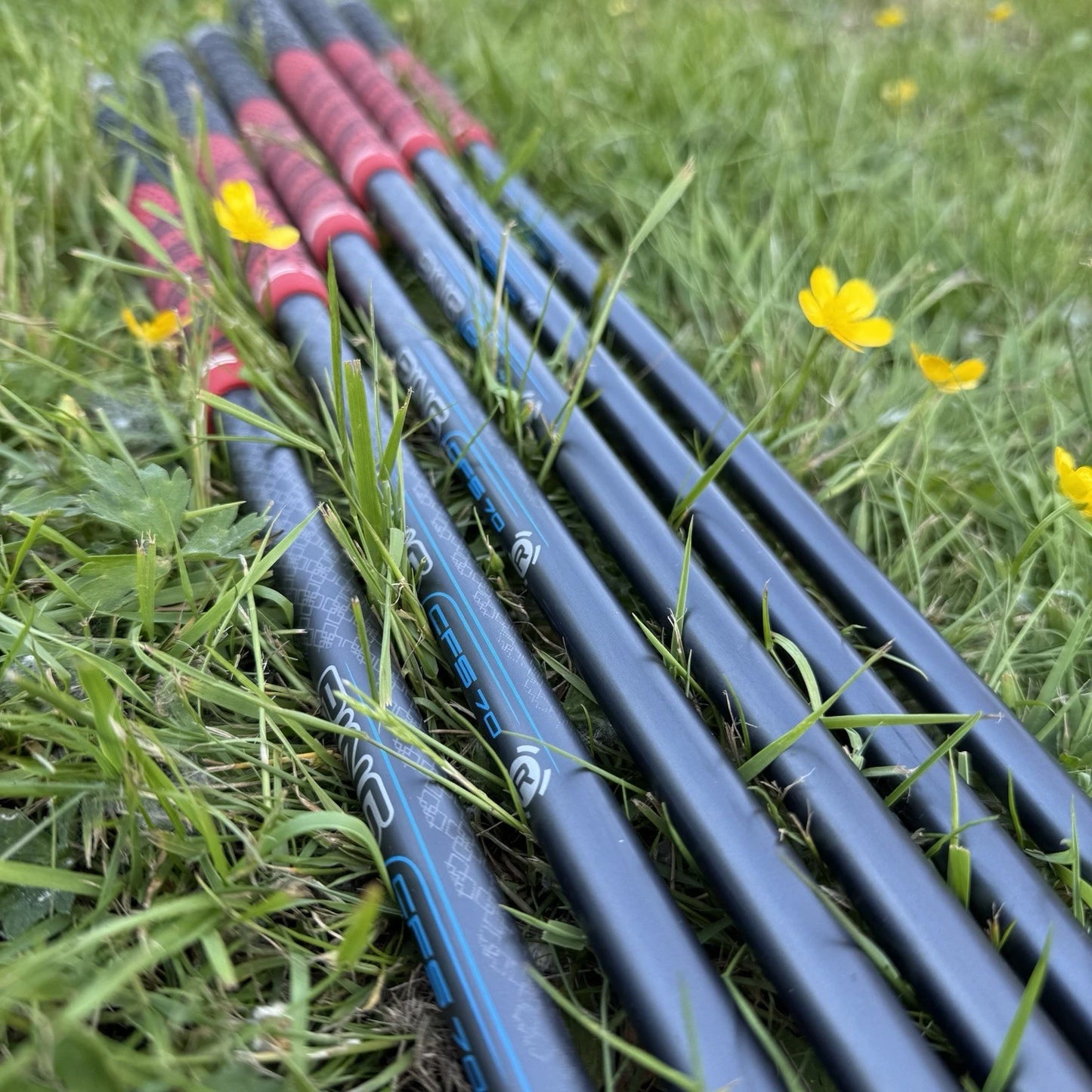 PING IE1 IRONS / 5-PW / PING CFS 70 REGULAR GRAPHITE SHAFTS / RED DOT