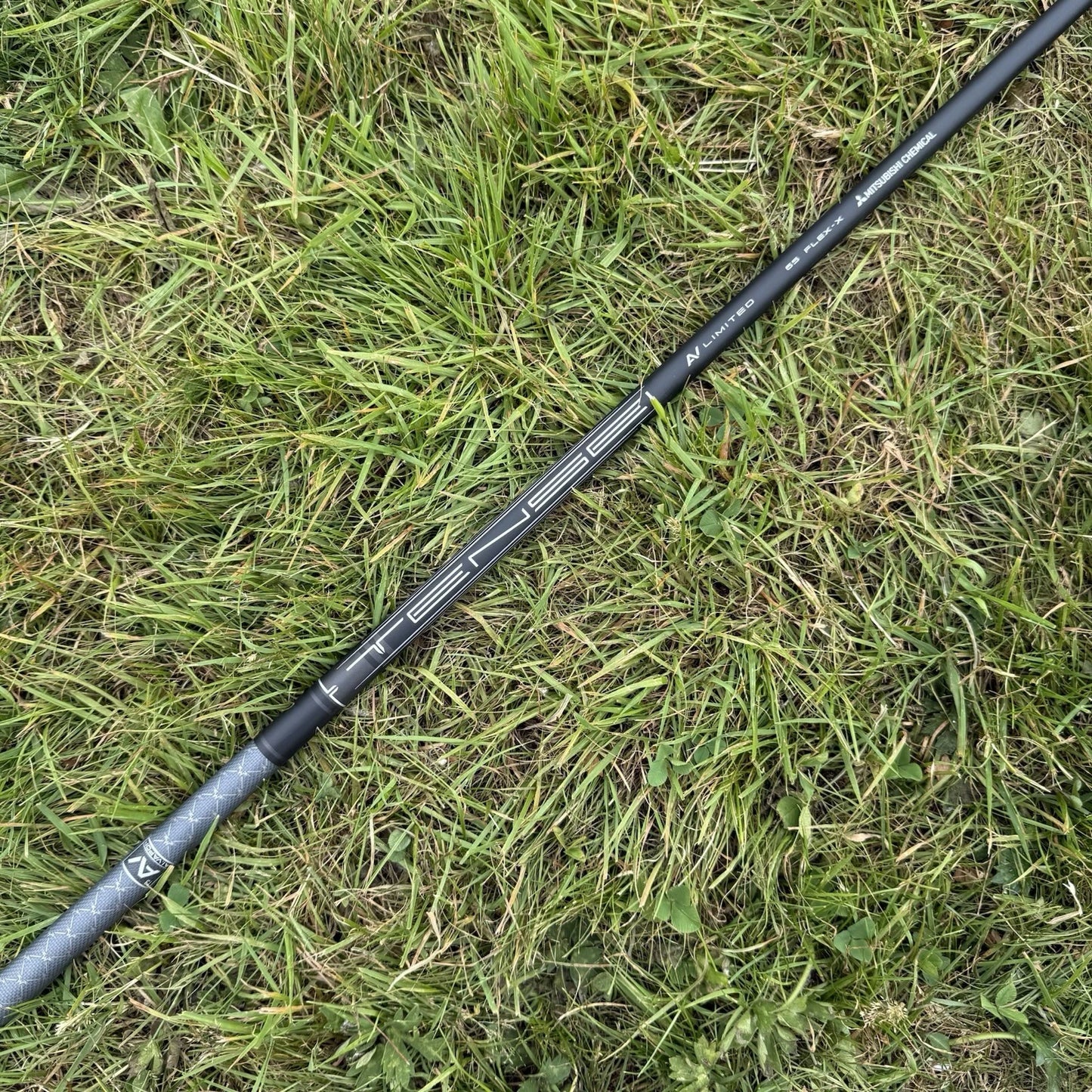 MITSUBISHI CHEMICAL AV SERIES 65 X FLEX DRIVER SHAFT / TAYLORMADE TIP