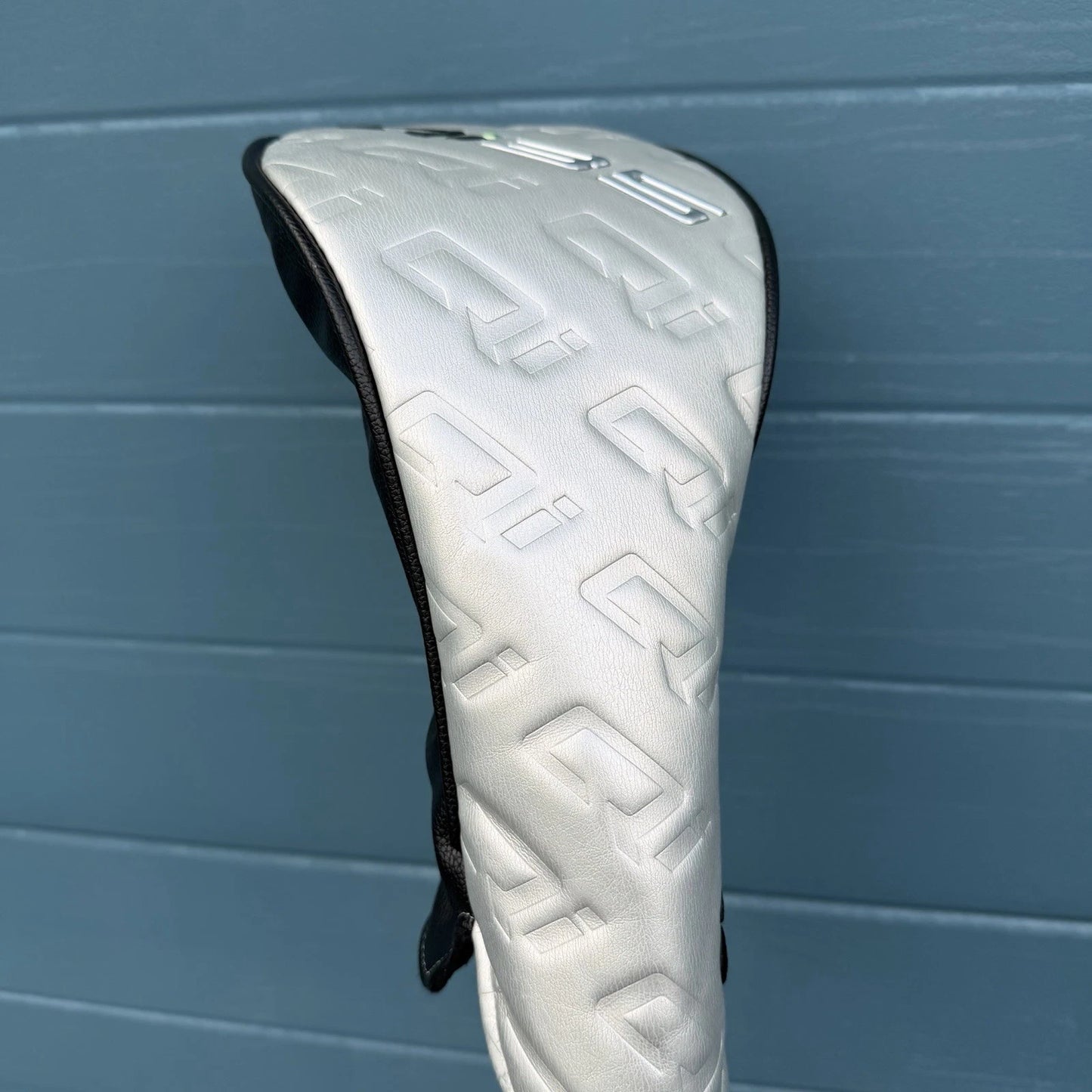 TAYLORMADE QI35 DRIVER / 9 DEGREE / KAI’LI CB 60 STIFF SHAFT