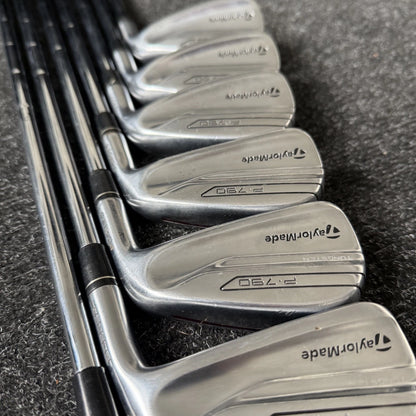 TAYLORMADE P790 IRONS / 4-PW / DYNAMIC GOLD X100 SHAFTS / GOLF PRIDE MCC GRIPS