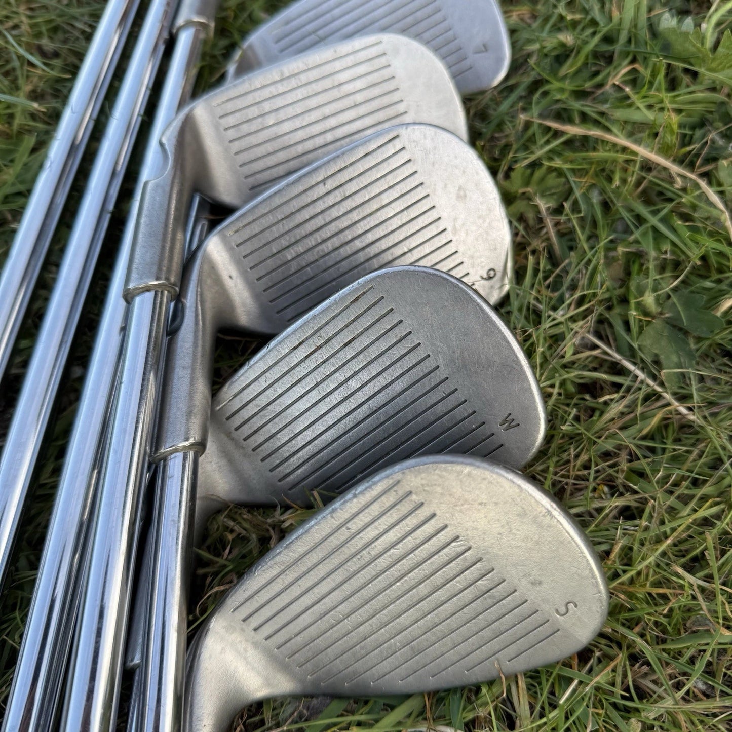 PING I10 IRONS / 4-SW / AWT STIFF STEEL SHAFTS