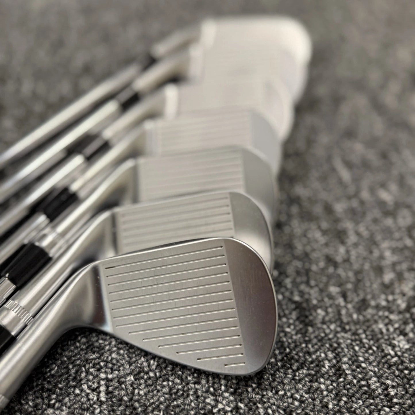 CALLAWAY APEX 2024 CB/MB COMBO IRONS / 4-10 / DYNAMIC GOLD TT MID 155 S300 STIFF