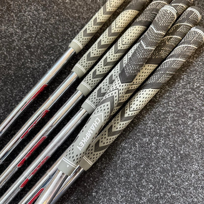 TAYLORMADE P770/P7MB COMBO IRON SET / 4-PW / KBS TOUR 120 STIFF SHAFTS