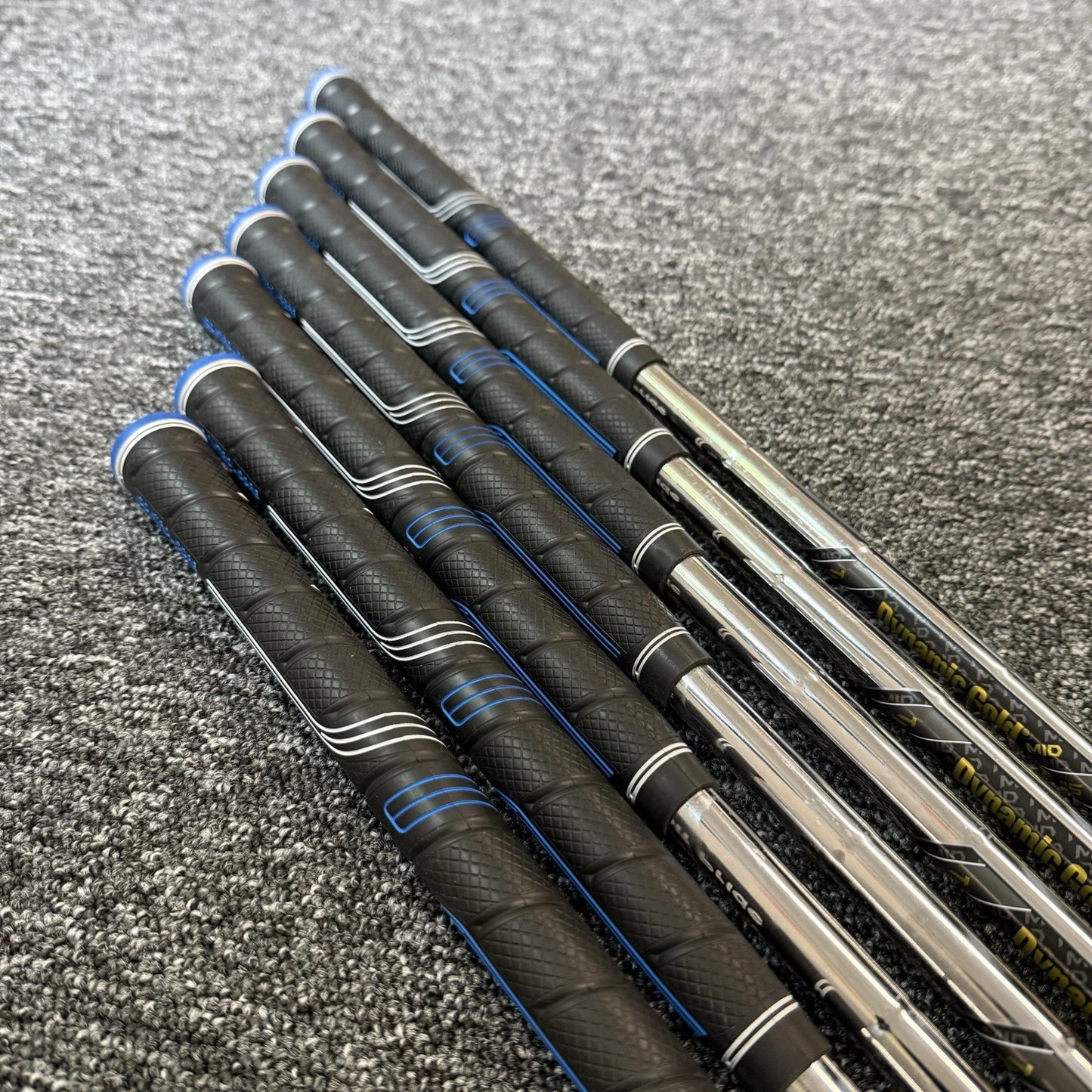 CALLAWAY APEX 2024 CB/MB COMBO IRONS / 4-10 / DYNAMIC GOLD TT MID 155 S300 STIFF